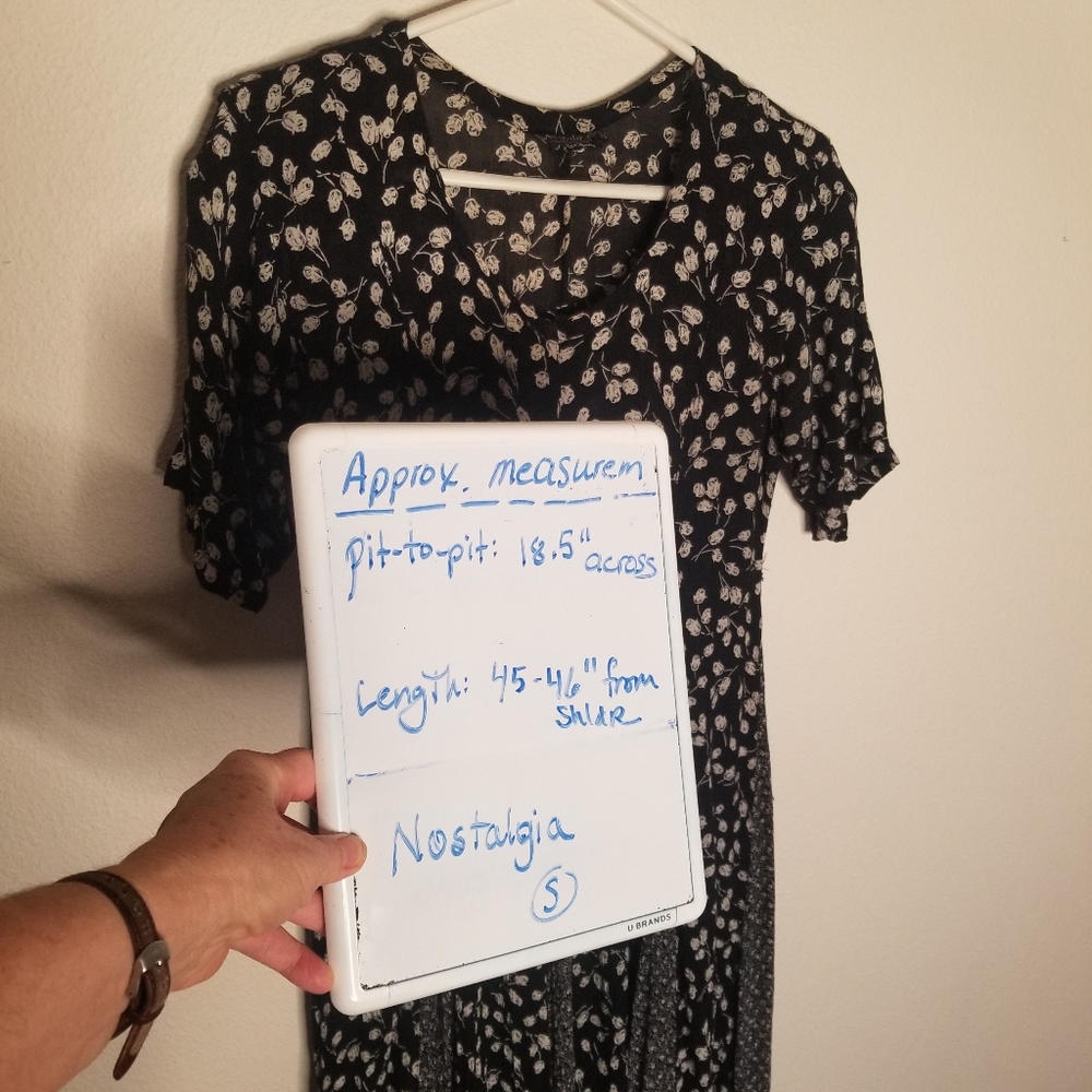 Nostalgia vintage crinkle rayon broomstick midi dress black white rosebuds - Picture 7 of 12